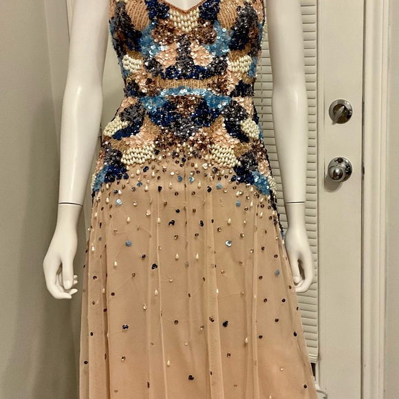 Aidan by Aidan Mattox SZ-0 Women's V-Neck Sequin Cocktail Dress. Retail $320 - Picture 5 of 13